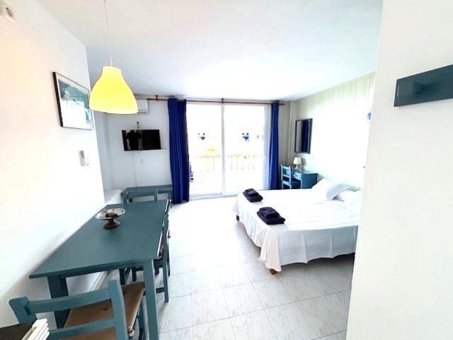 Apartamentos Can Marsalet 푸에르토 콜롬 외부 사진
