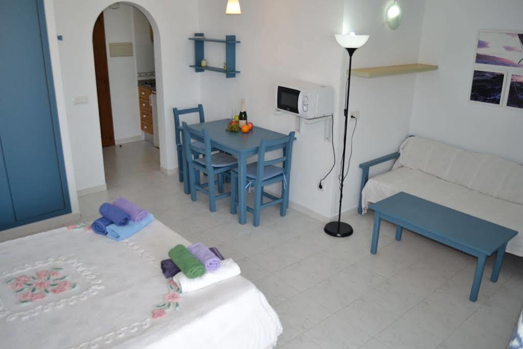 Apartamentos Can Marsalet 푸에르토 콜롬 외부 사진